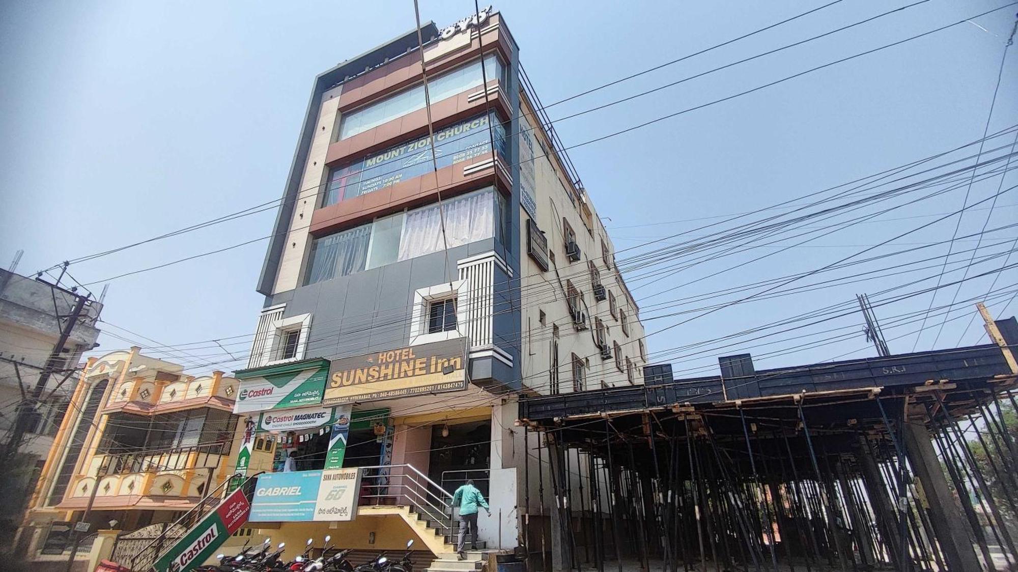 Spot On Sunshine Inn 하이데라바드 외부 사진